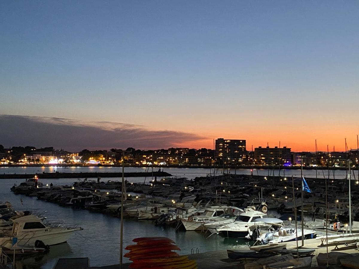 Precioso Apartamento En Primera Linea De Mar L' Escala Buitenkant foto